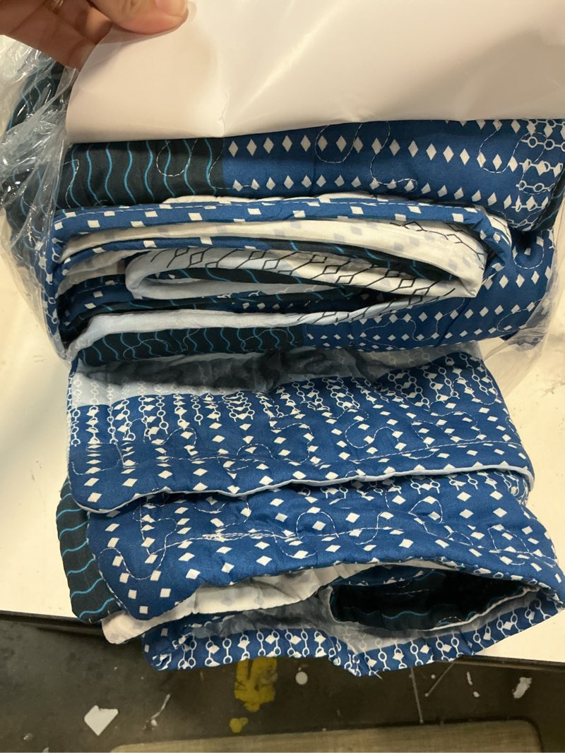 Condition photo showing As Is for andency navy blue striped quilt twin(68x86inch), 2 pieces (1 striped quilt and 1 pillowcase) patchwork bedspread coverlet set, soft lightweight quilted bedding set 06 - navy blue twin (68"x86")