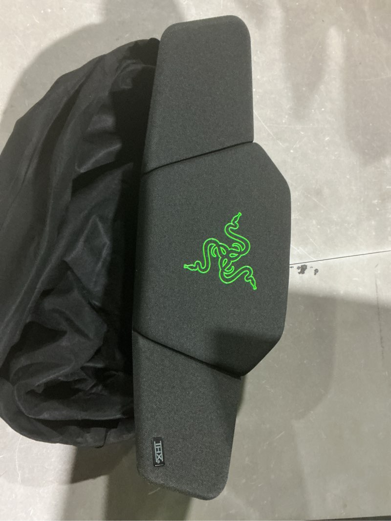 Condition photo showing Good Condition for razer clio wireless speaker head cushion: thx spatial audio enabled - integrated near field dual speakers - multiple audio setups - two 43 mm full range drivers + aluminum cone - bluetooth & usb c