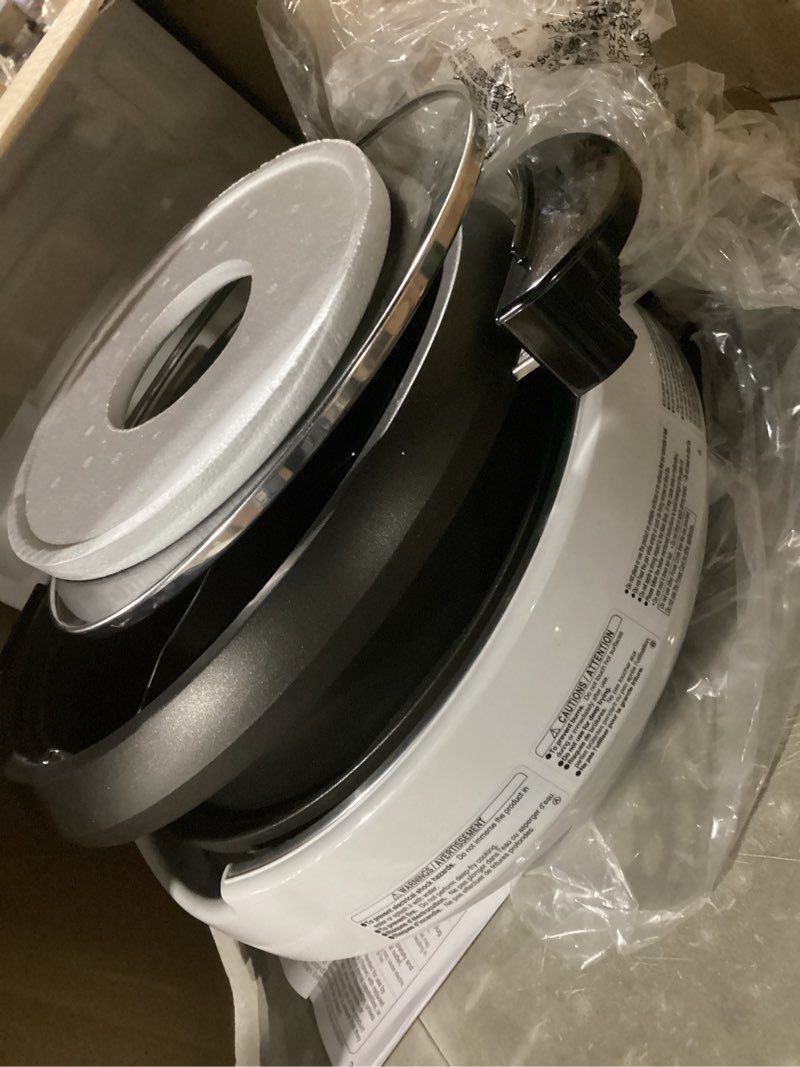 Condition photo showing Good Condition for zojirushi ep-pfc20ha, gourmet d’expert® electric skillet for yin yang hot pot