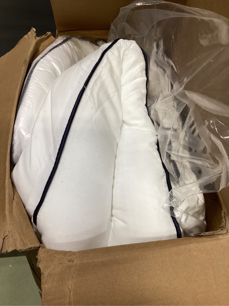 Condition photo showing Good Condition for Hotel Collection Bed Pillows for Sleeping 4 Pack Standard Size Cooling Pillows Set of 4 for Back, Stomach or Side Sleepers, Super Soft Down Alternative Microfiber Filled Pillows Standard (Pack of 4)