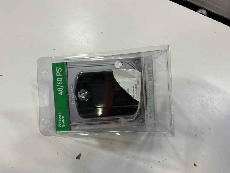 Condition photo showing Good Condition for h2opro 40/60-psi polyethylene pressure switch