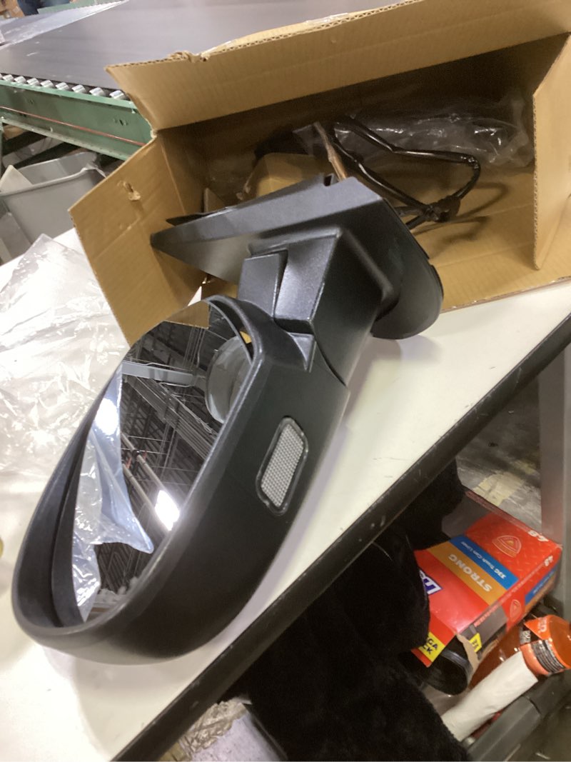 Condition photo showing Good Condition for Replacement Power Heated Door Mirror with Turn Signal - Driver Side fits 2007-2013 Chevrolet Silverado 1500