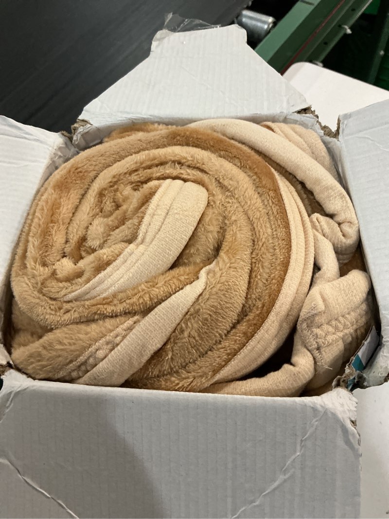 Condition photo showing Good Condition for easeland soft king size blanket all season warm fuzzy microplush lightweight thermal fleece blankets for couch bed sofa,90x108 inches,camel