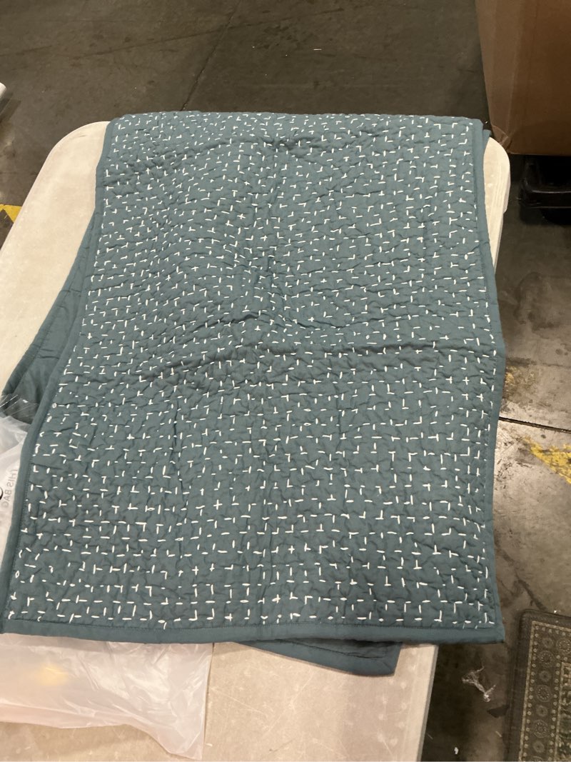 Condition photo showing As Is for organic cotton channel stitch coverlet set(only pillow)