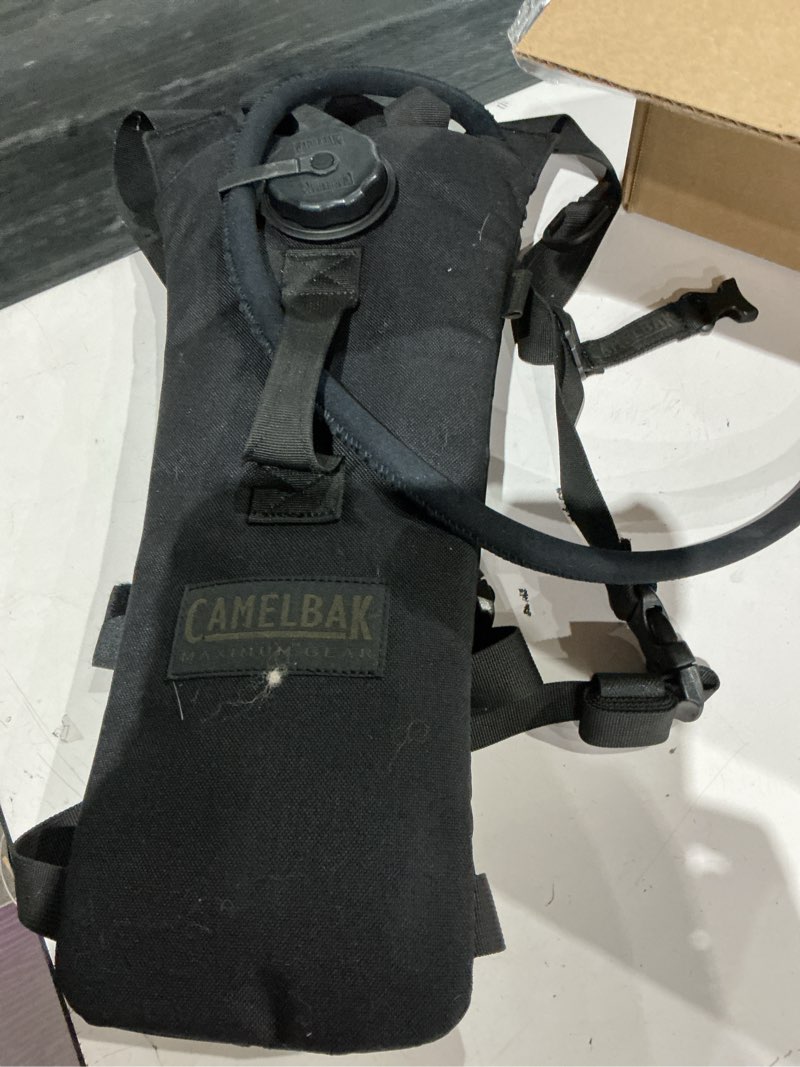 Condition photo showing Good Condition for camelbak  maximum gear