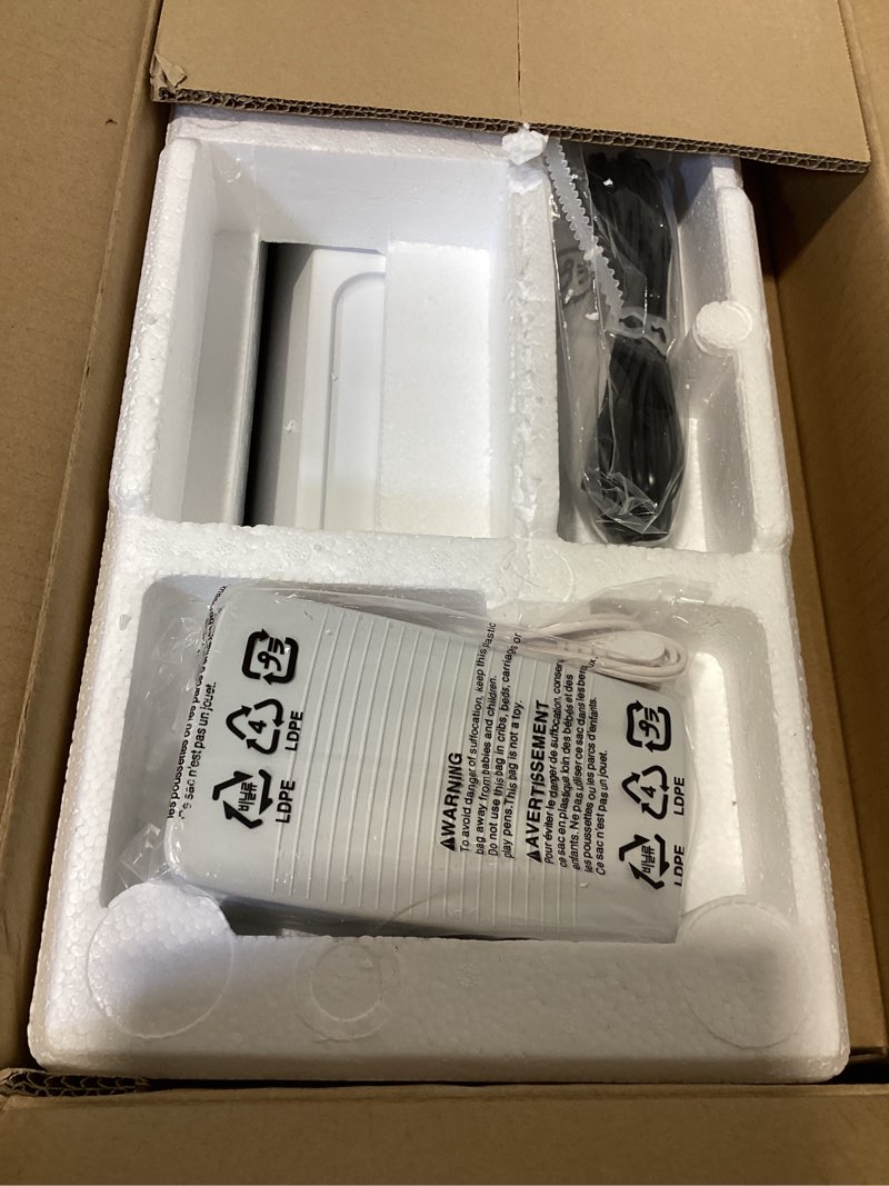 Condition photo showing Good Condition for Brother CS7000X Computerized Sewing and Quilting Machine, 70 Built-in Stitches, LCD Display, Wide Table, 10 Included Feet, White