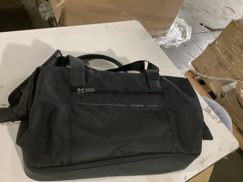 samsonite better than basics weekender duffle – drop bottom travel bag with 14” laptop compartment, smartsleeve