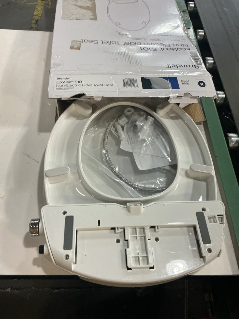 Condition photo showing Good Condition for brondell bidet toilet seat non-electric swash seat, fits round toilets, white – dual nozzle system, ambient water temperature – bidet with easy installation s101 round