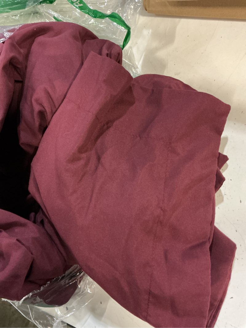 Condition photo showing New/Like New for jsd burgundy duvet cover set queen size | 3 piece soft microfiber duvet cover with pillow shams zipper closure, comforter not included, oeko-tex certified burgundy queen