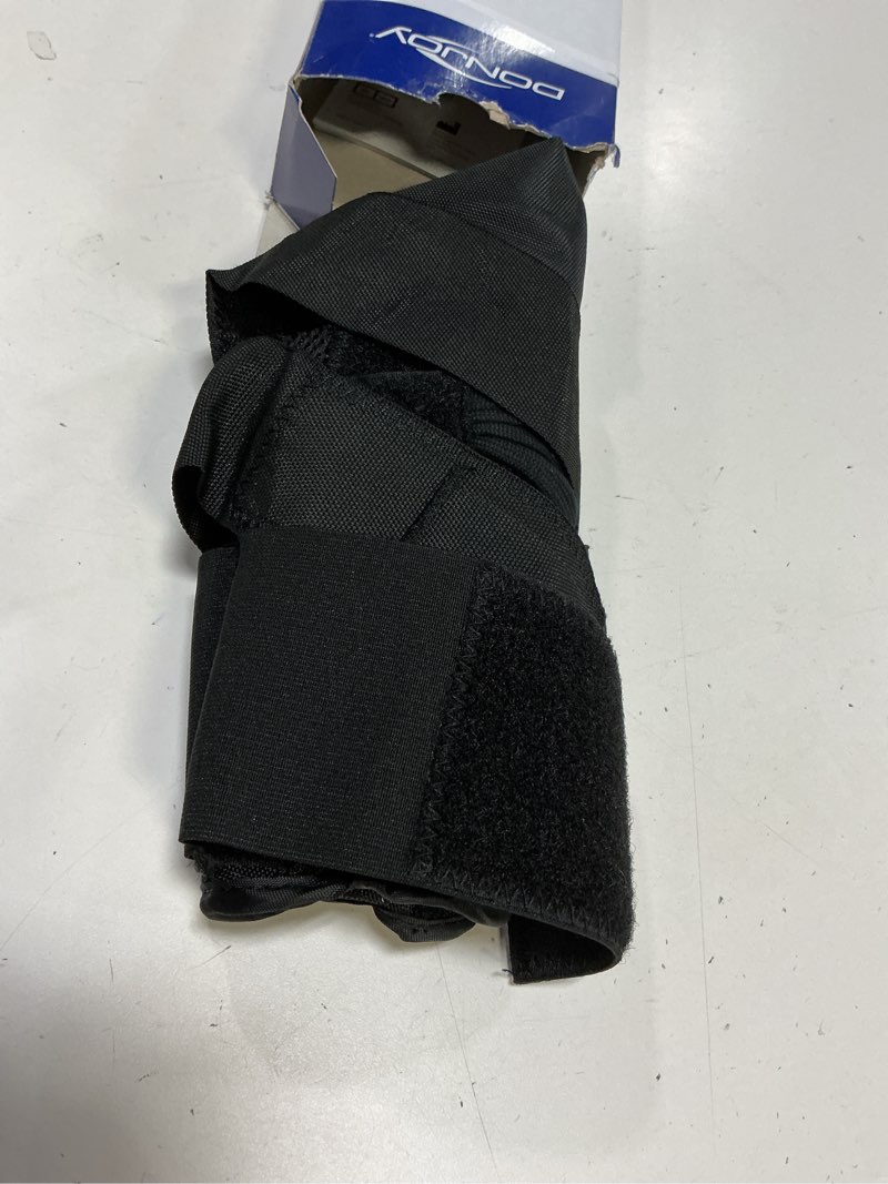 Condition photo showing As Is for donjoy stabilizing speed pro ankle support brace medium