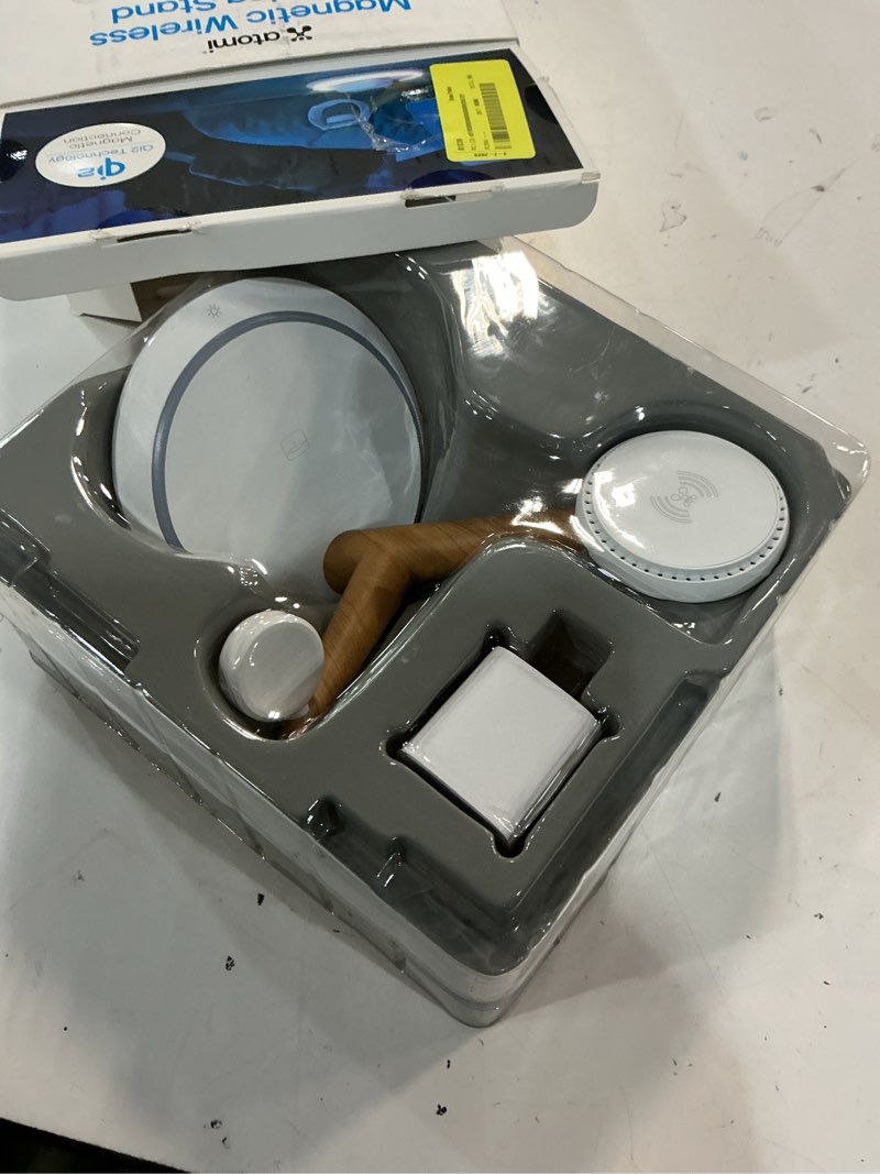 Condition photo showing Good Condition for magsafe qi2 charge tree