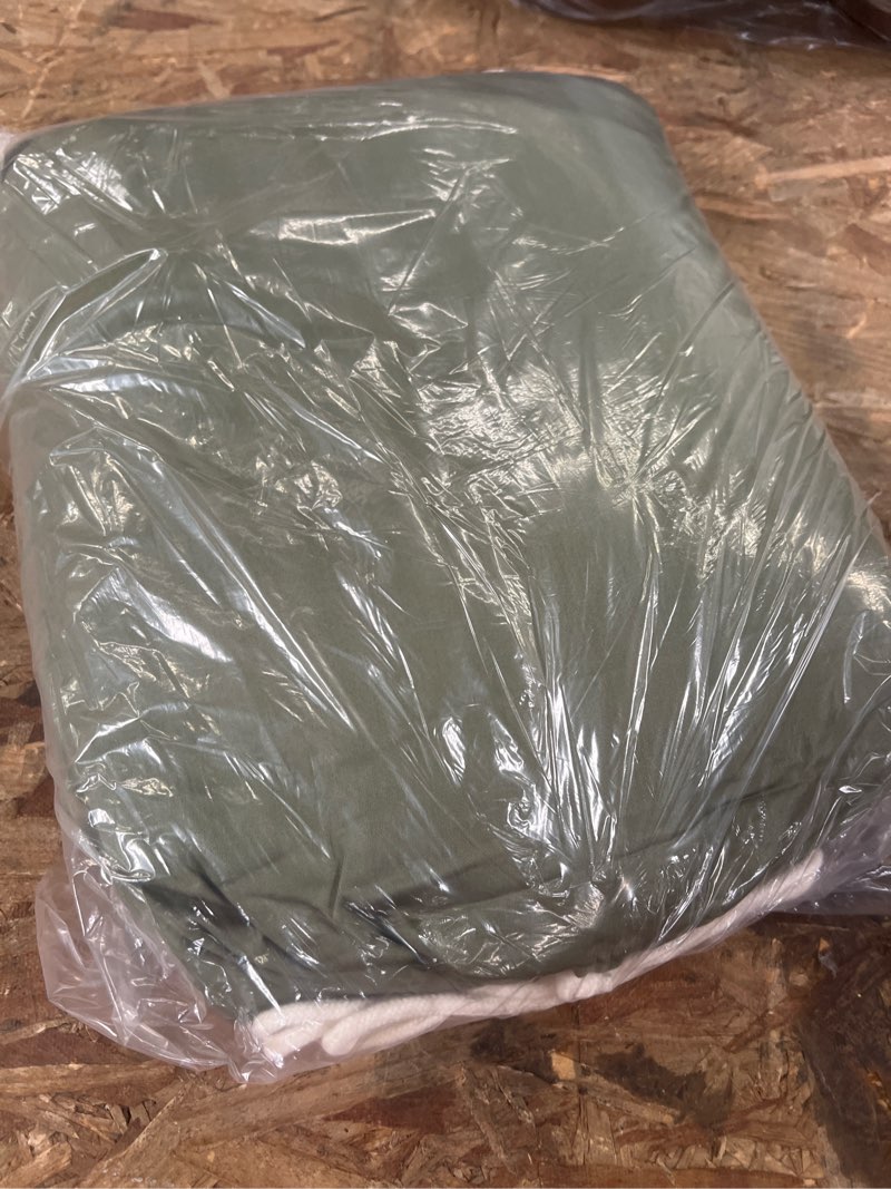 https://lotting-media.assets.bidfta.com/lotting_ec608d6c-ddac-48a3-b6a5-26a21dc9fda5