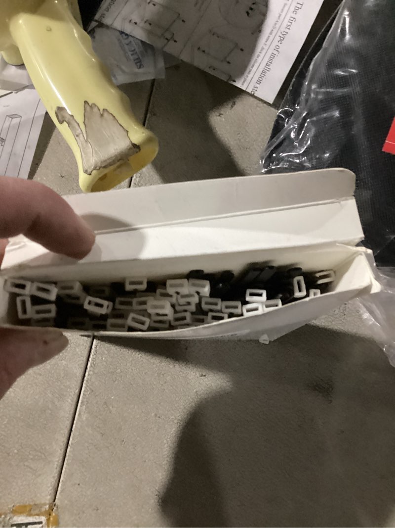 Condition photo showing Good Condition for Xuhal 100 Pack Plastic Ring Sizer Bulk Reusable Finger Size Gauge Measure Tool Jewelry Ring Sizing Kit Finger Measurer for Men and Women, 1-17 USA Rings Size White and Black