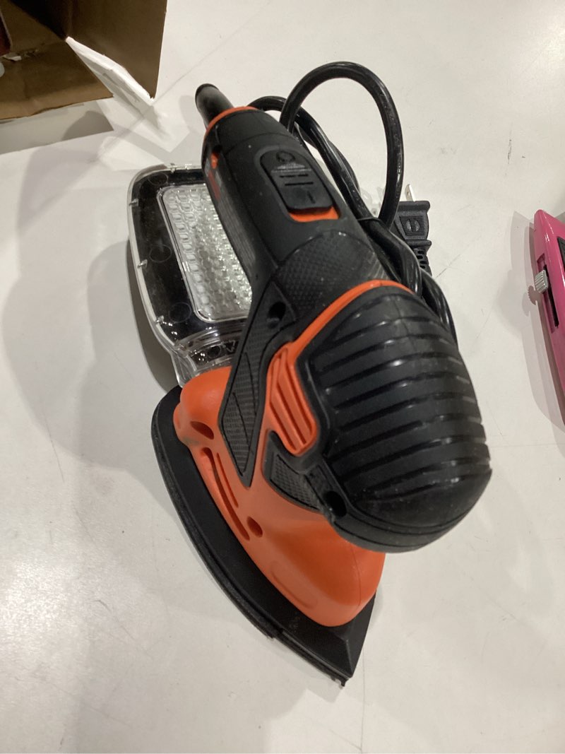 Condition photo showing Good Condition for usedblack+decker detail sander, 1.2 amp, 16,000 opm, compact design, 3-position grip for comfort, includes dust collector, corded (bdems600)
