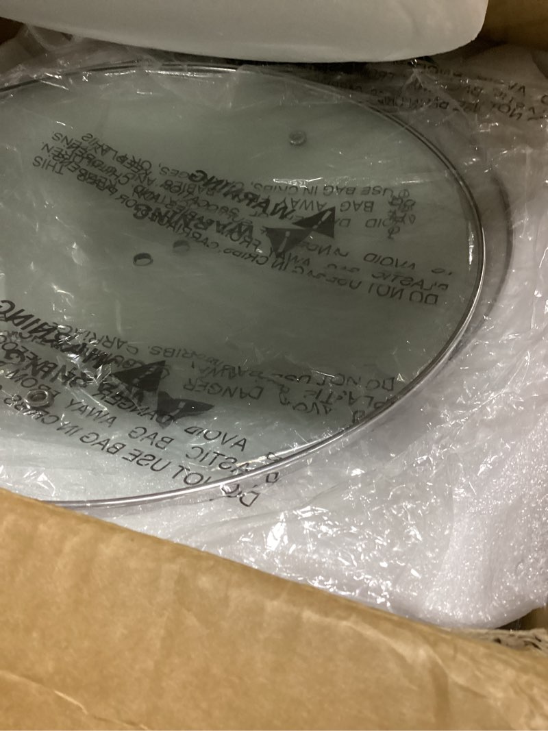 Condition photo showing Good Condition for WARMOUNTS White Chafing Dishes for Buffet with Glass Lid (5QT, 4Pack), Maifanite-Coated Round Chafing Dish Set w/Mirror-Polished Stainless Steel, Rolled Rim, Stackable, Lid Holder for Party, Wedding