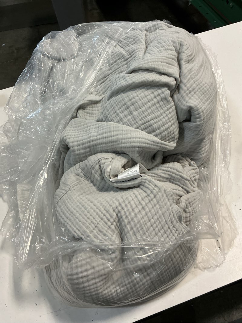 Condition photo showing As Is for quince organic airy gauze duvet cover set, full/queen, light grey