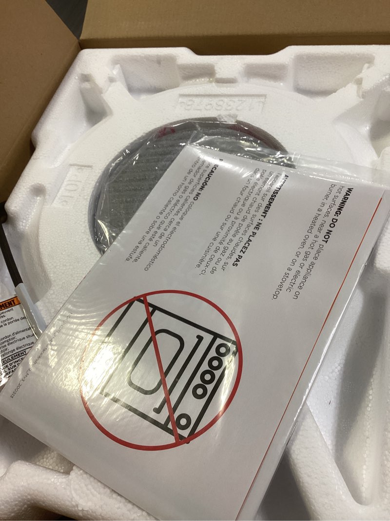 Condition photo showing New/Like New for ninja air fryer | 4 qt capacity | 4-in-1 roast, crisp, roast, reheats, & dehydrates | dishwasher safe parts | 105°f-400°f | includes 20 easy & healthy recipes | 1550 watt | grey | af101