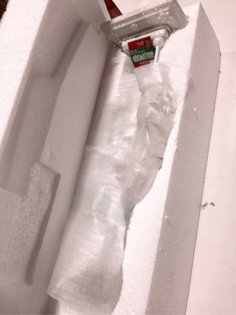 Kurt Adler Hollywood Nutcrackers Battery Operated Lit Animated Musical White Soldier Water Globes Ha