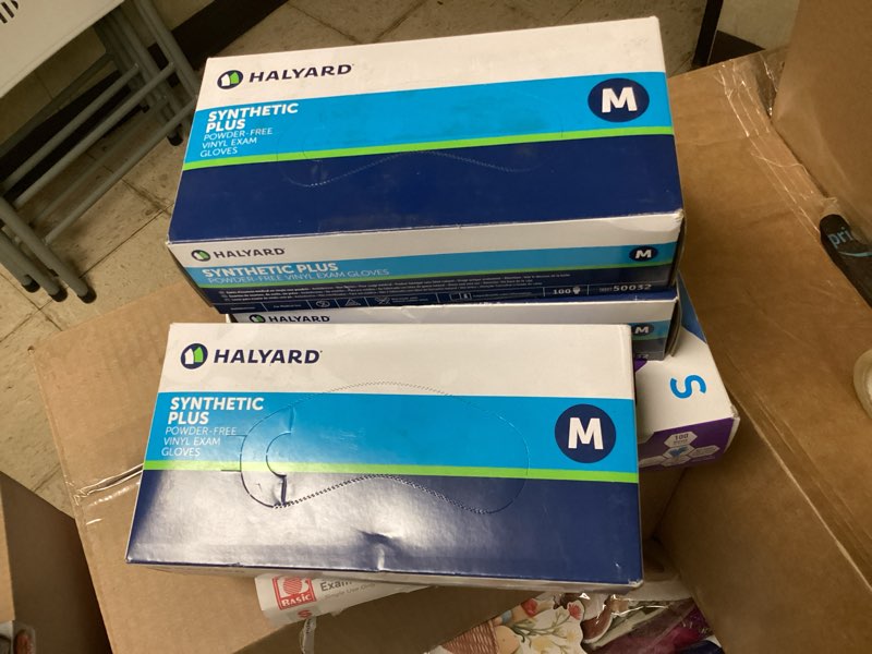 Condition photo showing New/Like New for 3 box Halyard, HLY55032, Synthetic Plus PF Vinyl Exam Gloves, 100 / Box, Clear
