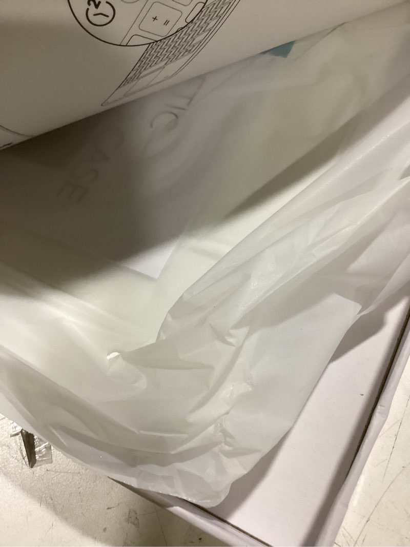 Condition photo showing New/Like New for esr ipad 11th(a16, 2025)/10th gen case with keyboard, magic keyboard for ipad 10.9", case with floating cantilever stand, springy backlit keys, multi-touch trackpad, rebound series, white ipad 10th / a16 white