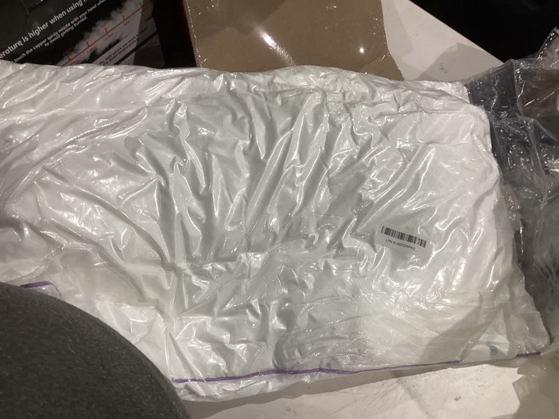 Condition photo showing New/Like New for JOLLYVOGUE Pillows Standard Size Set of 4, Washable Supportive Full Size Bed Pillows with Super Soft Down Alternative Fill, Luxury Fluffy Hotel Quality for Side, Back and Stomach Sleepers 4 Standard