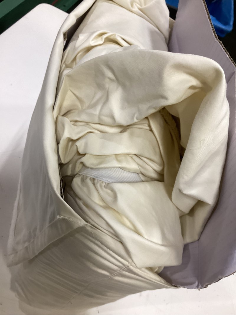 Condition photo showing As Is for ic700kgsddi 700-thread-count solid egyptian cotton hotel premier collection sheet set king ivory