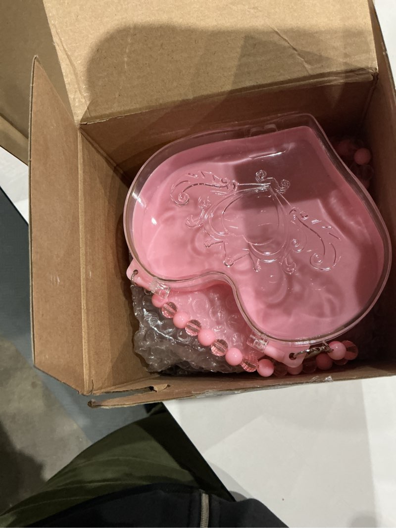 Condition photo showing Good Condition for Youyole 6 Pcs Valentine Day Heart Shape Containers with Handle Valentine's Day Snack Box Small Plastic Food Gift Bag Portable Jewelry Organizer for Flower Candy Galentine Party Favor(Pink Purple Blue)