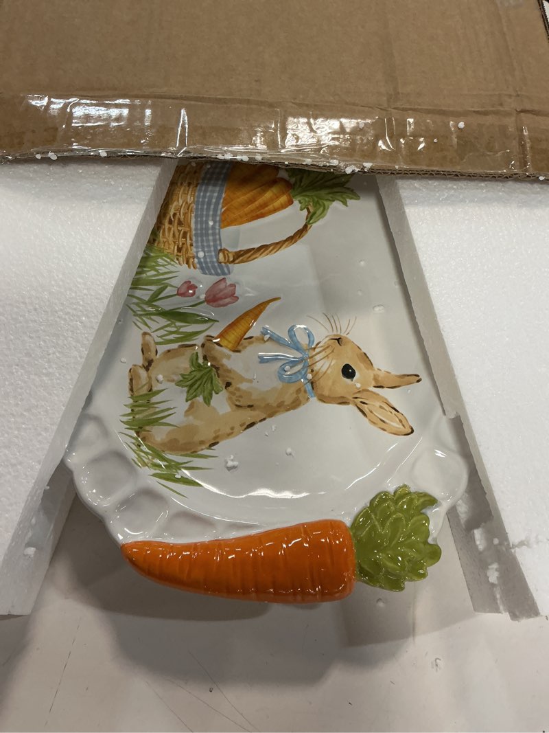 Condition photo showing Good Condition for Mud Pie Easter Carrot Handle Platter