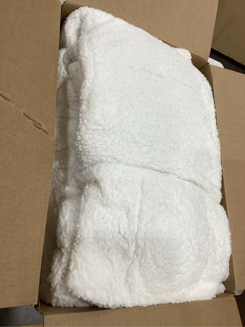 Condition photo showing As Is for Electric Heated Blanket Full Size - Jacquard Shaggy Sherpa 72"x84" Fast Heating Bed Blankets with 6 Heating Levels & 10 Hours Auto Off, Over-Heated Protection ETL, Light Gray Light Gray Jacquard Full 72"x84"
