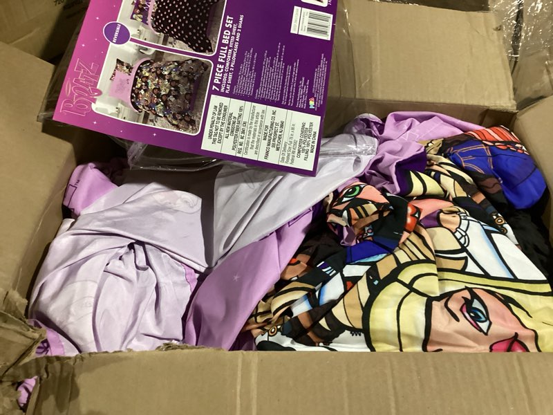 Condition photo showing Good Condition for Bratz Fashion Bedding 7 Piece Super Soft Reversible Comforter and Sheet Set with Sham, Full, (100% Official Licensed Product) by Franco Bratz 7 Piece Full Size