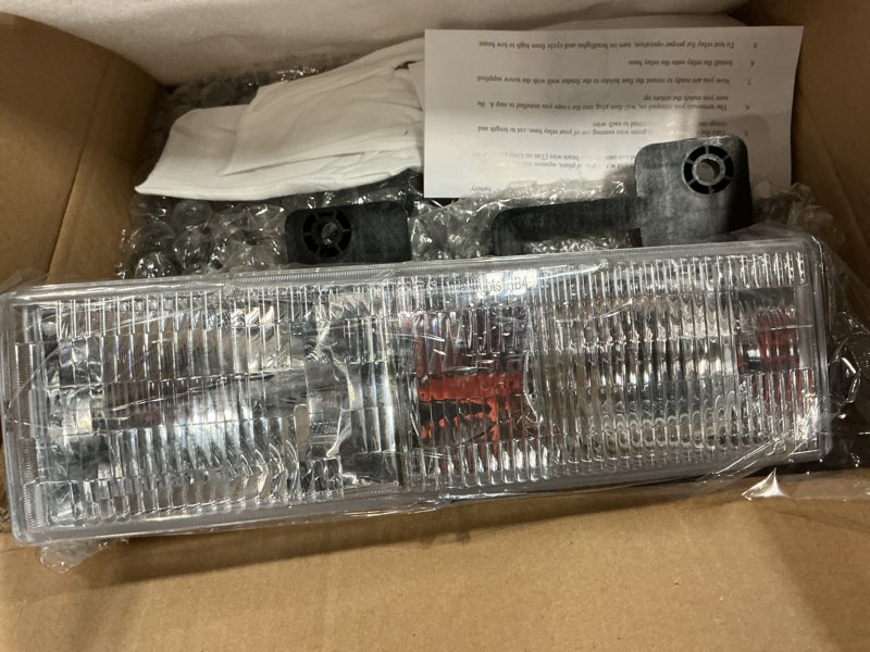 Condition photo showing New/Like New for driver and passenger side headlight assembly replacement for 1988-1999 chevy gmc c/k 1500 2500 3500 silverado 95-00 tahoe, 92-94 blazer, replace# 15034929 15034930 1988-1999 c/k headlights