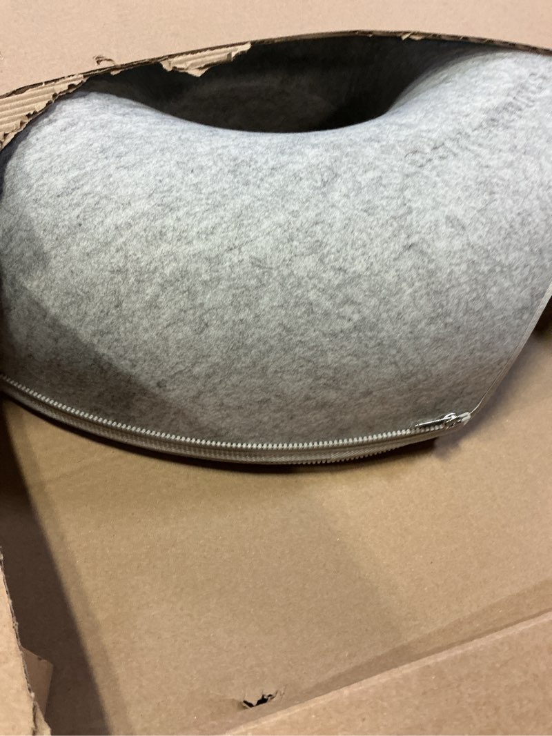 Condition photo showing Good Condition for cattasaurus peekaboo cat cave donut for multiple & large cats up to 30-45 lbs, 3-in-1 self warming cat bed, tunnel & scratcher for indoor cats, washable & detachable small dog bed (light gray, jumbo) light gray jumbo