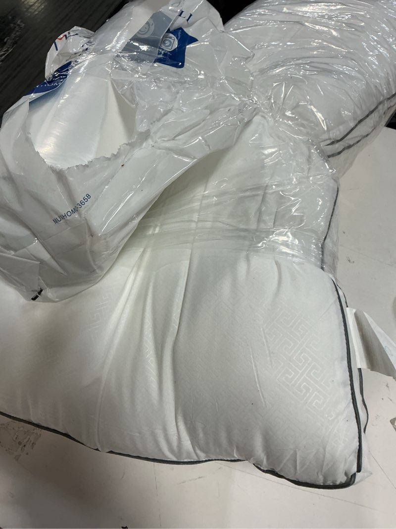 Condition photo showing Good Condition for MUXHOMO Bed Pillows King Size Set of 2, Hotel Collection Sleeping Pillows 2 Pack for Side and Back Sleepers, Down Alternative Plump Filling, 20 x 36 Inches King (Pack of 2) White