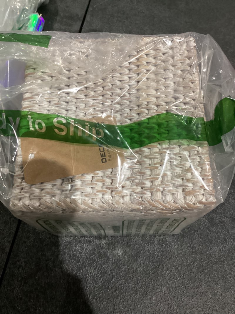 Condition photo showing Good Condition for Rattan Tissue Box Cover Natural Woven Facial Napkin Holder Square (White, 5.5x5.5x5.9 Inch)