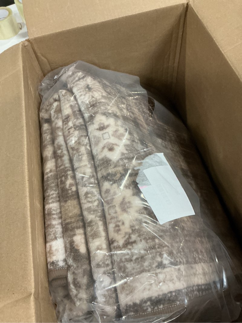 Condition photo showing Good Condition for hazo haus taupe brown living room rug 6x9 - vintage traditional eclectic unique neutral, washable low pile non-slip large area rugs for dining under table bedroom lounge 6' x 9' (rectangular) brown