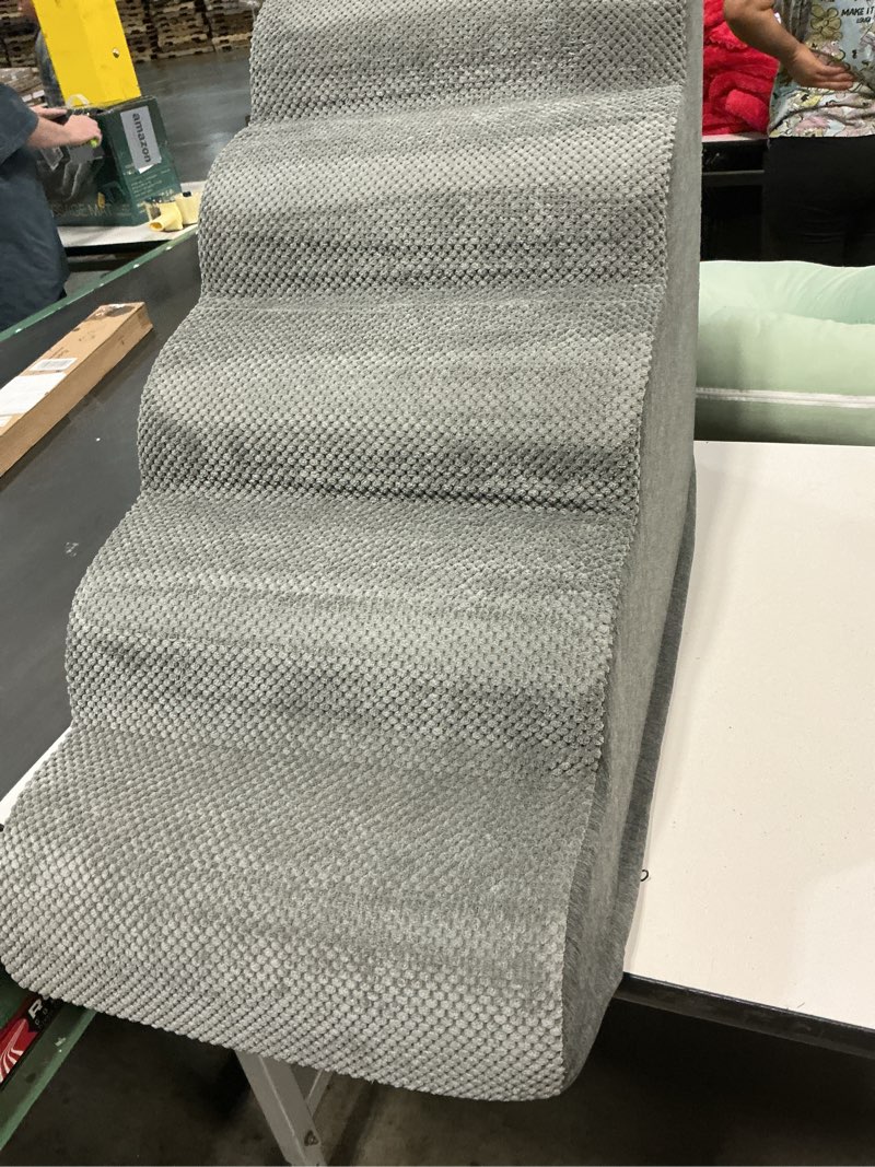 Condition photo showing Good Condition for Romrol Dog Stairs Ramp for High Beds Couches, High Density Foam Pet Steps with Durable Non-Slip Waterproof Fabric Cover, Dog Stairs for Small Dogs or Cats or Pets, 3-Step,15 Inch, Grey 5 Step-22"H Fleece-Grey