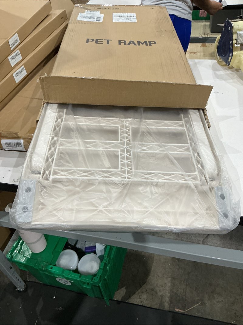 Condition photo showing Good Condition for dog ramp for bed & couches – 4 heights up to 17.72", anti-slip, portable, supports 100 lbs – easy-clean pet stairs for small & senior dogs (locking mechanism improved)