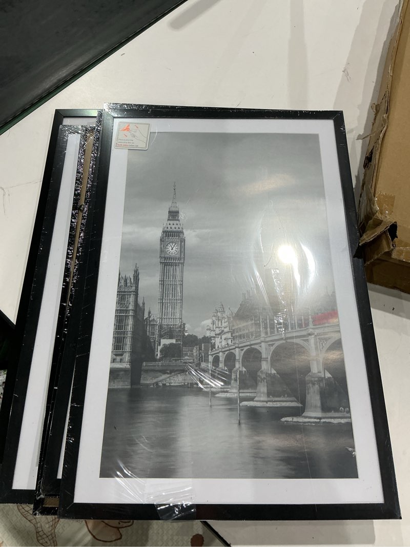 Condition photo showing Good Condition for gomaize front loading black picture frame 16x24” set of 6 wall and table mounting