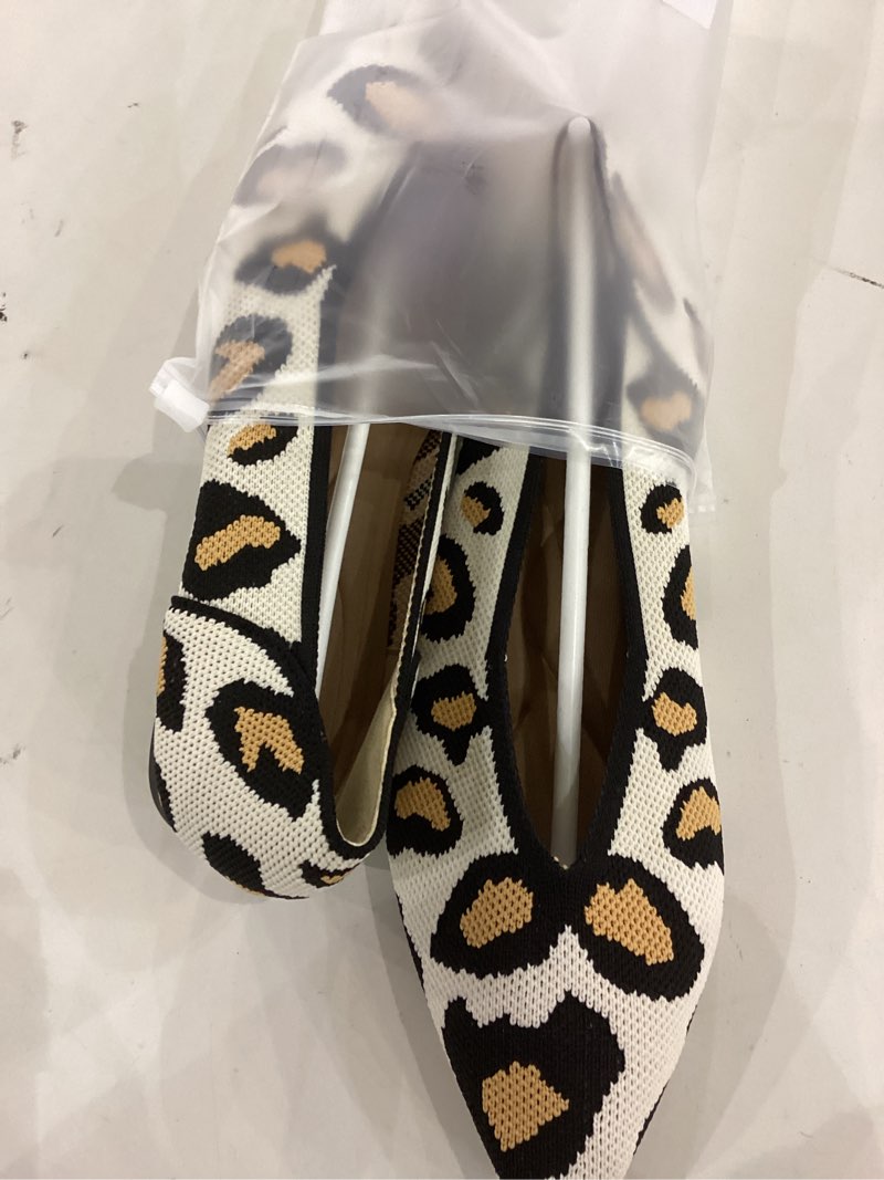 Condition photo showing Good Condition for Semwiss Women's Ballet Flats Comfortable Casual Dressy Shoes,Work Flats Office Shoes Pointed Toe Leopard Flats. Leopard 6