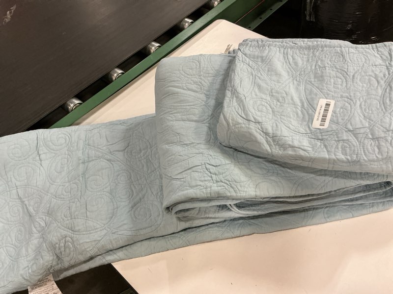 Condition photo showing As Is for Laura Ashley - King Quilt Set, Reversible Cotton Bedding with Matching Shams, Medium-Weight for Year Round Use, Pre-Washed for Added Softness (Felicity Blue) King Felicity Blue