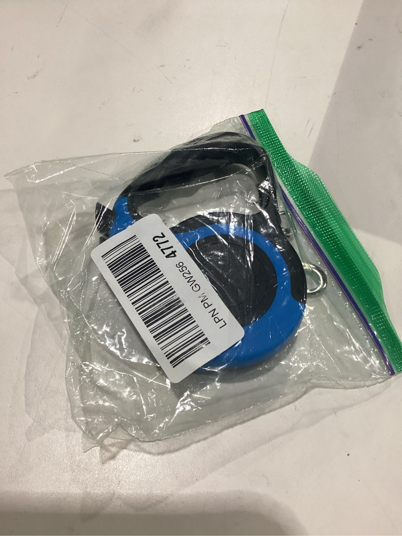 Condition photo showing Good Condition for retractable dog leash automatic telescopic tractor dog tape, pet tape 10/16 ft durable and convenient, with non-slip handle, suitable for small and medium-sized dogs blue 10feet blue