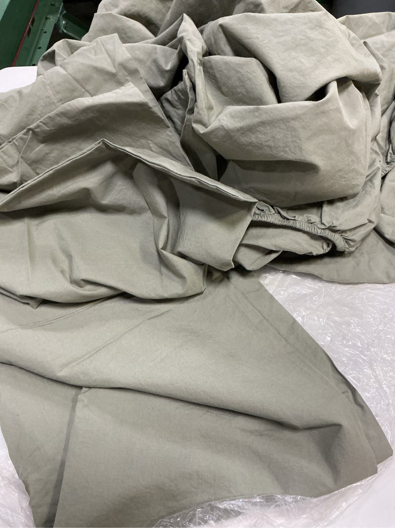 Condition photo showing Good Condition for quince, classic organic percale fitted sheet set of 4 pcs in sage - full, green- eucalypt