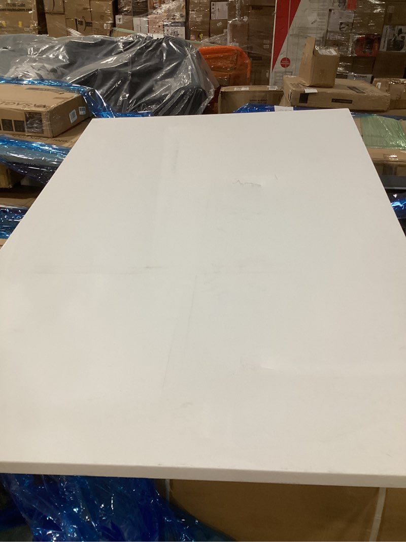 Condition photo showing Good Condition for Winsor & Newton Classic Cotton Canvas, 40" x 60" Deep Edge 40" x 60" Cotton Deep Edge