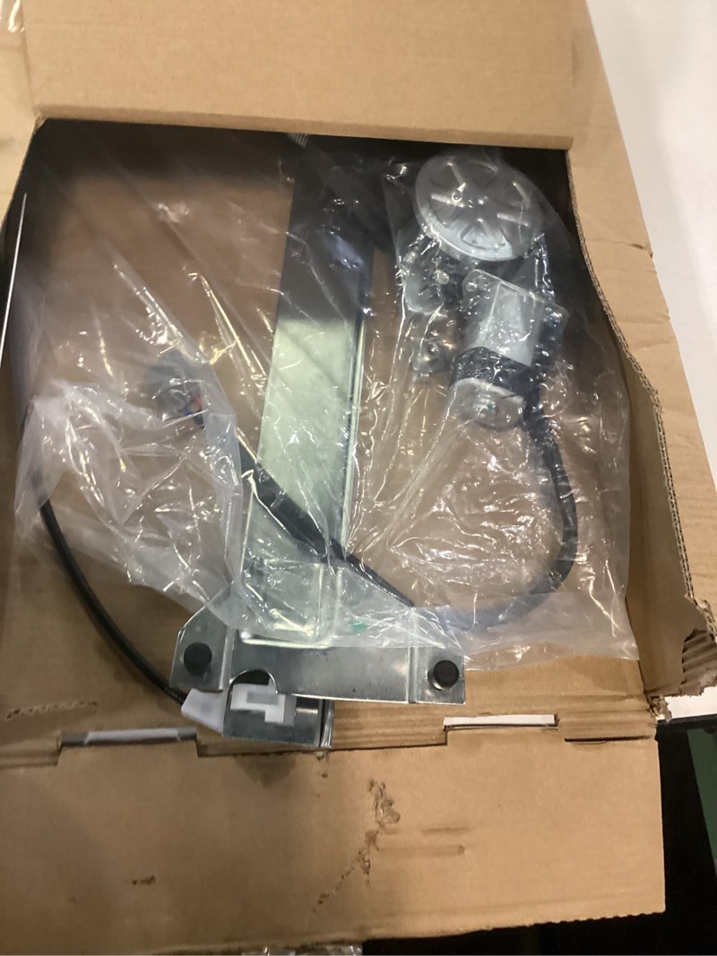 Condition photo showing Good Condition for Front Passenger Side Power Window Regulator with Motor for 2003-14 Ford E-150 E-250, 1992-02 E150 E250 Econoline Van, 03-05 E350 Club Wagon, 92-98 E350 Econoline, 1999-14 E350 Super Duty, Right