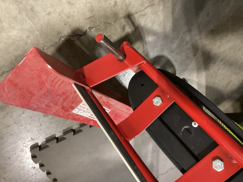 Milwaukee 800-lb Capacity 2 -Wheel Red Steel Appliance hand truck Item #498409 | Model