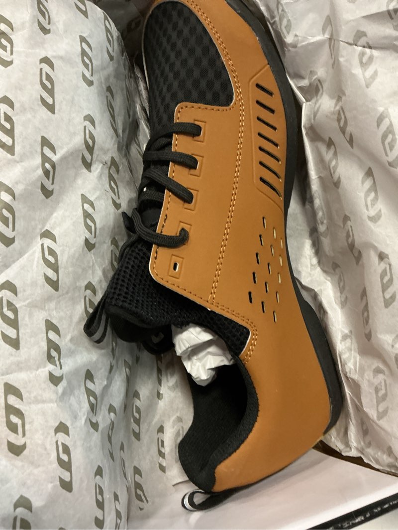 Condition photo showing New/Like New for louis garneau, mens, urban xz shoes, caramel, 48