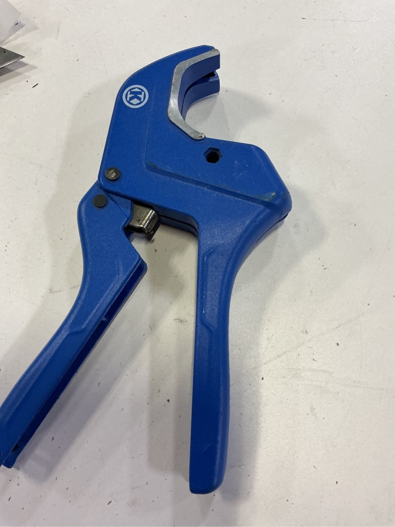 Condition photo showing As Is for kobalt 1-1/4-in pvc cutter