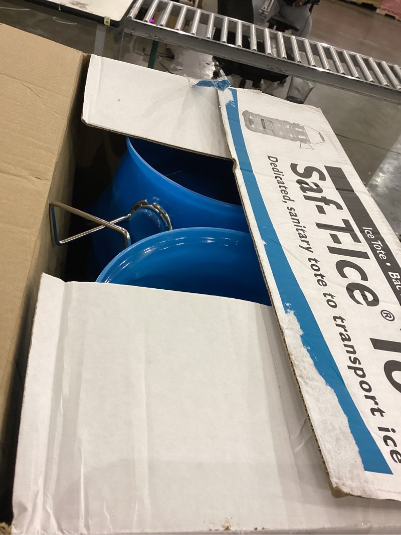 Condition photo showing As Is for San Jamar Saf-T-Ice BPA Free Ice Tote with Ice Machine Hanger for Bars, Restaurants, Kitchens, and Fast Food, Polycarbonate, 6 Gallons, Blue, (Pack of 2)