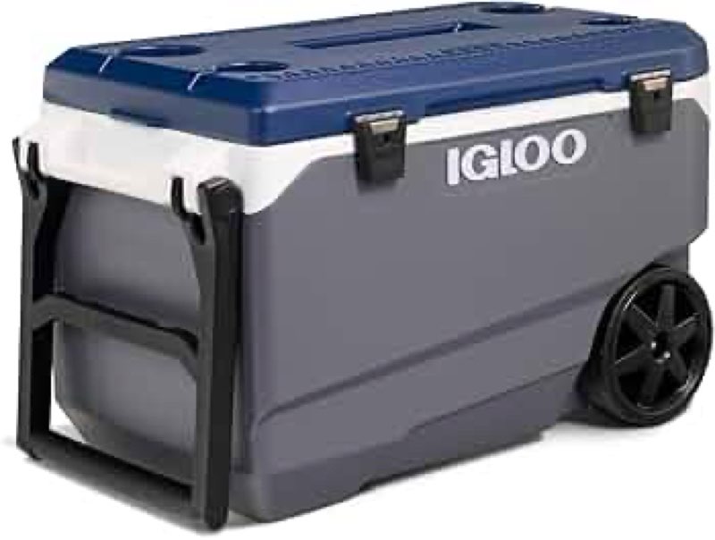 Igloo 90-quart Maxcold Latitude Flip and Tow Wheeled Cooler
