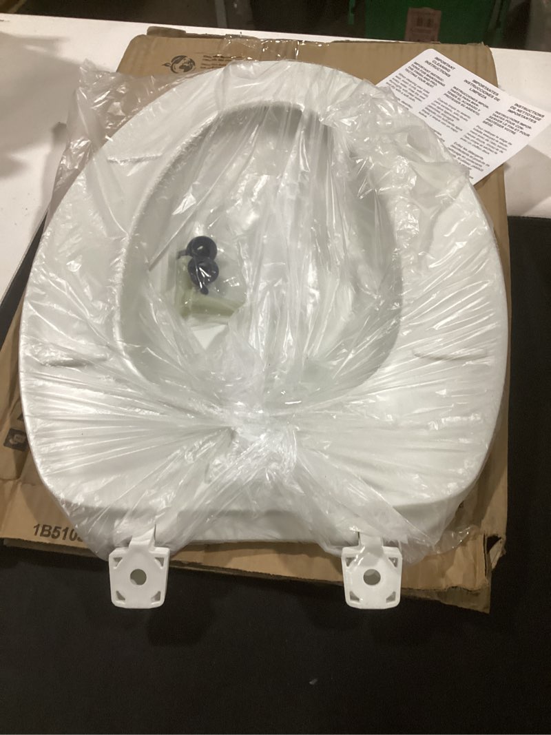 Condition photo showing Good Condition for bemis 170 durable plastic toilet seat, elongated, white